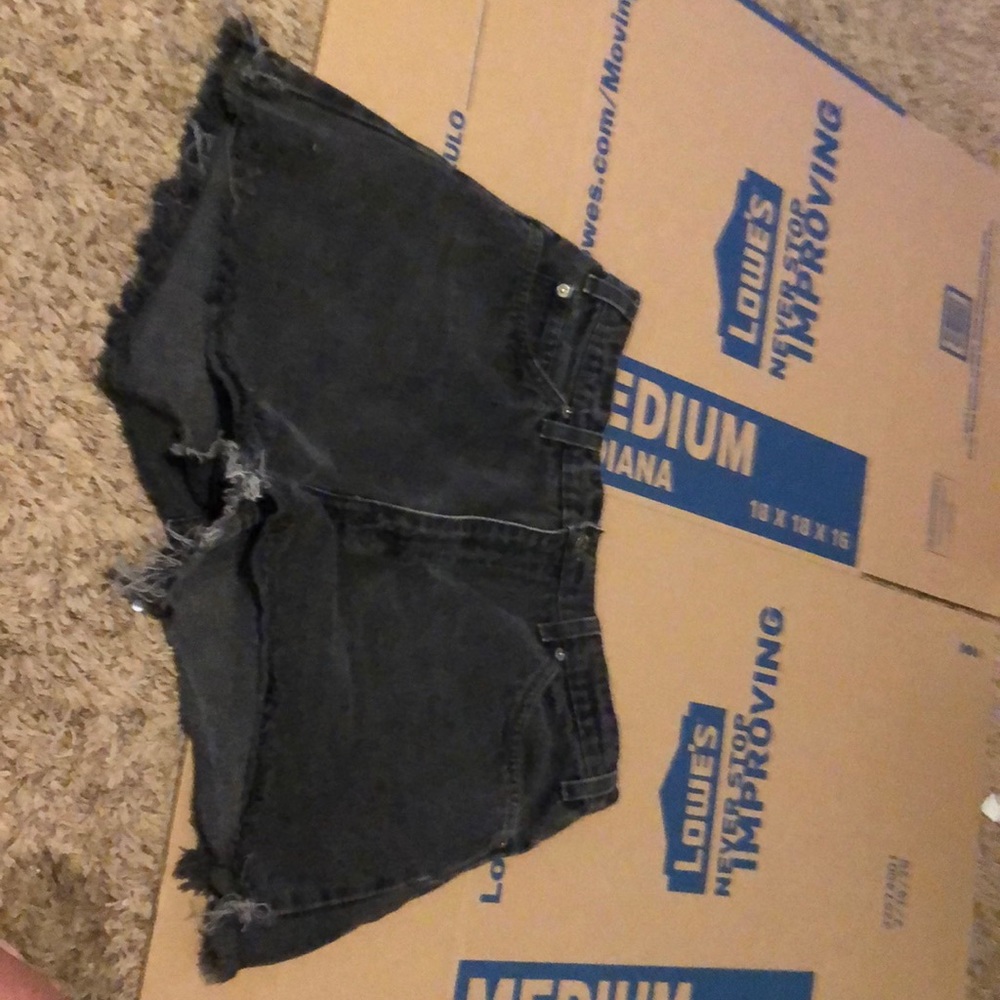 550 Levis cut off denim shorts size 34/36